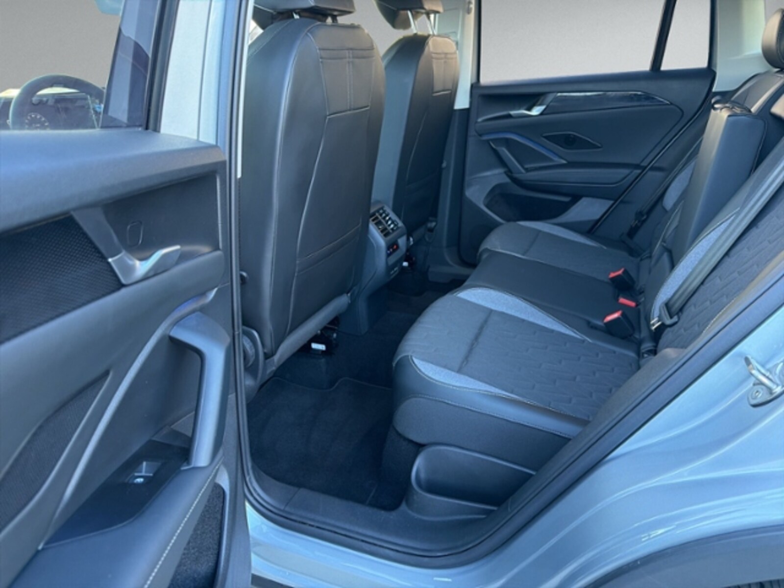 Volkswagen Tiguan – Bild 10