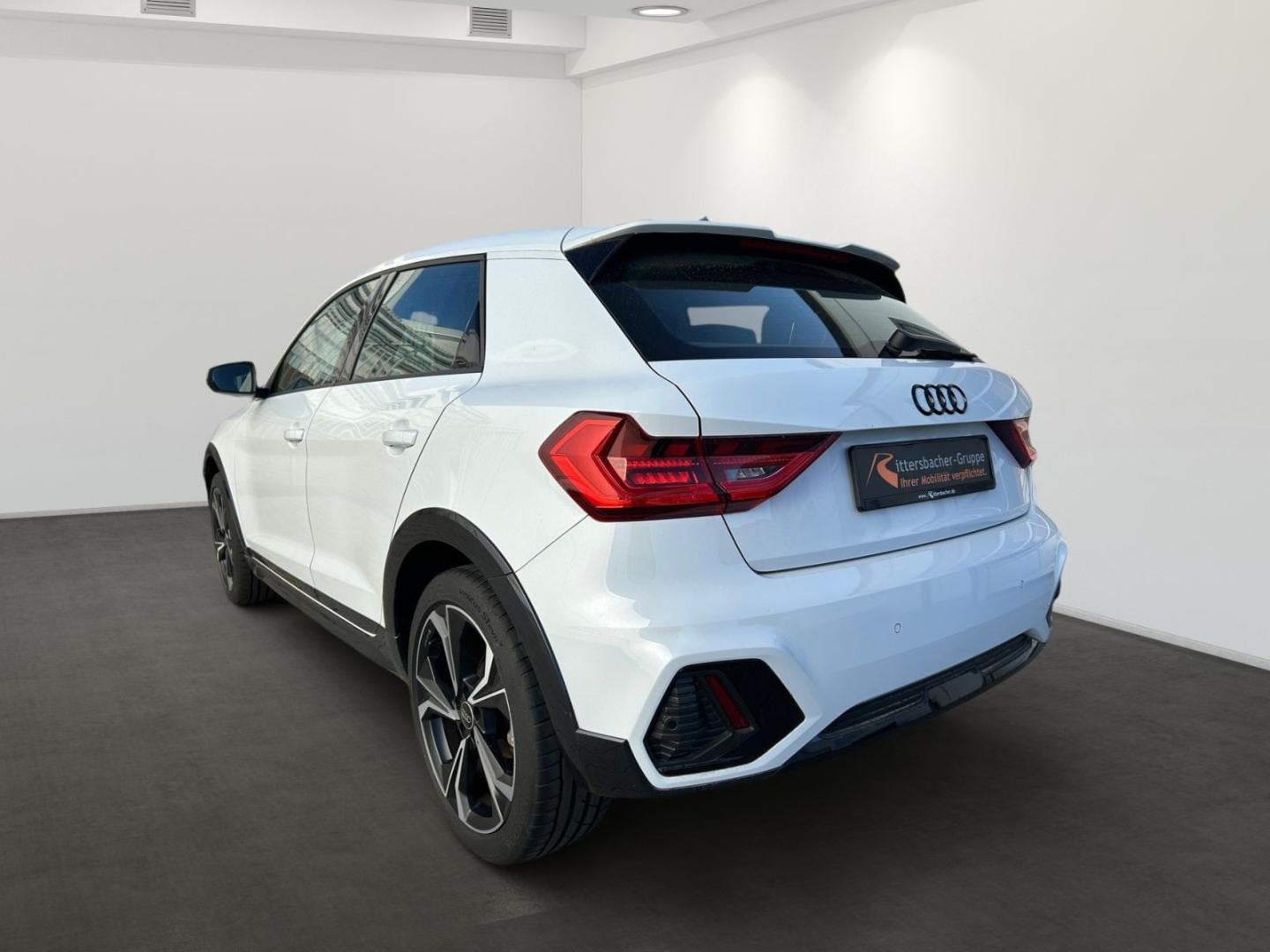 Bild über Audi A1 allstreet 35 TFSI S tronic - für weitere Informationen kontaktieren Sie den Audi Partner