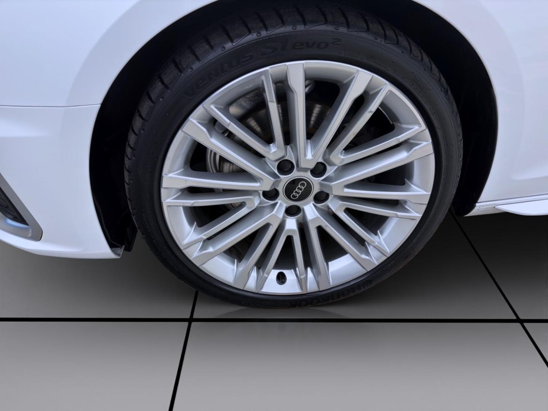 Audi A4 Avant S line
