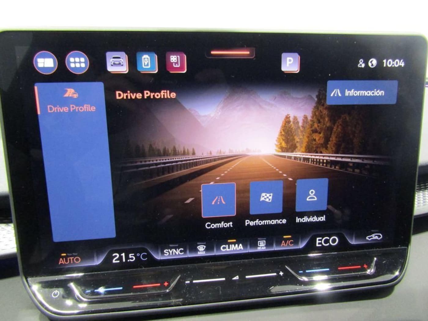 CUPRA Terramar 1.5 TSI e-Hybrid DSG 150 kW (204 CV) — photo 18