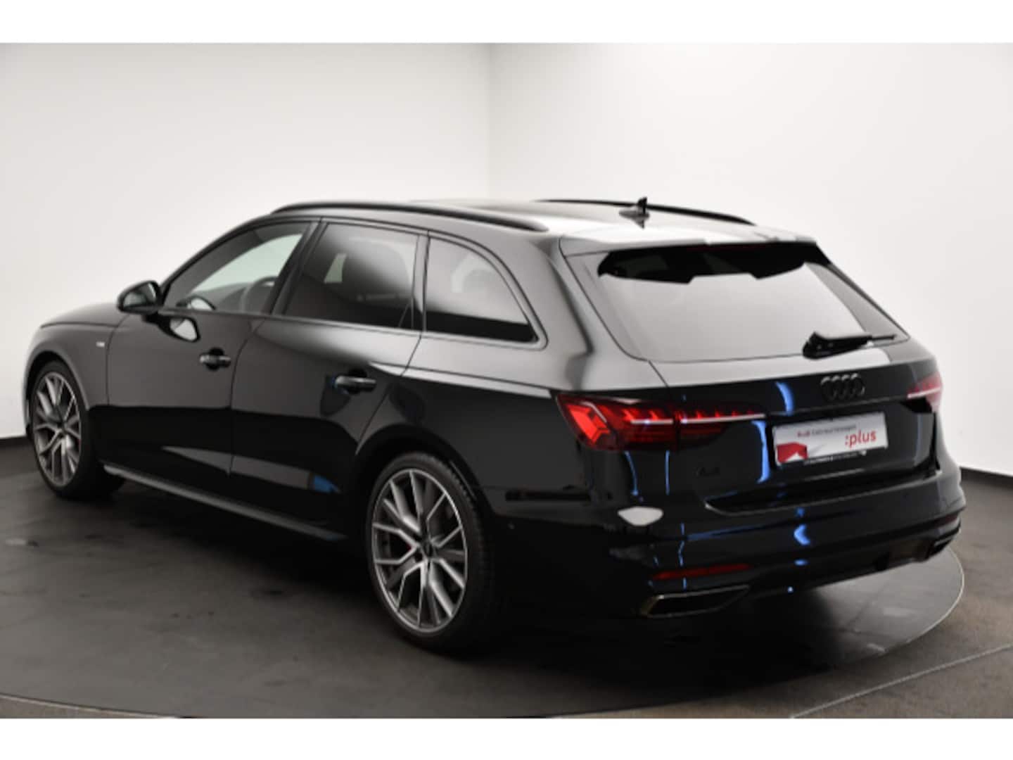 Bild über Audi A4 Avant S line 40 TFSI S tronic - für weitere Informationen kontaktieren Sie den Audi Partner