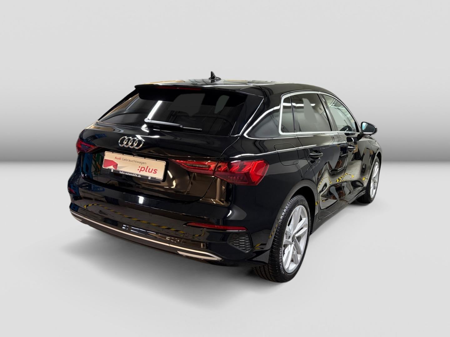 Bild über Audi A3 Sportback advanced 30 TFSI Schaltgetriebe - für weitere Informationen kontaktieren Sie den Audi Partner