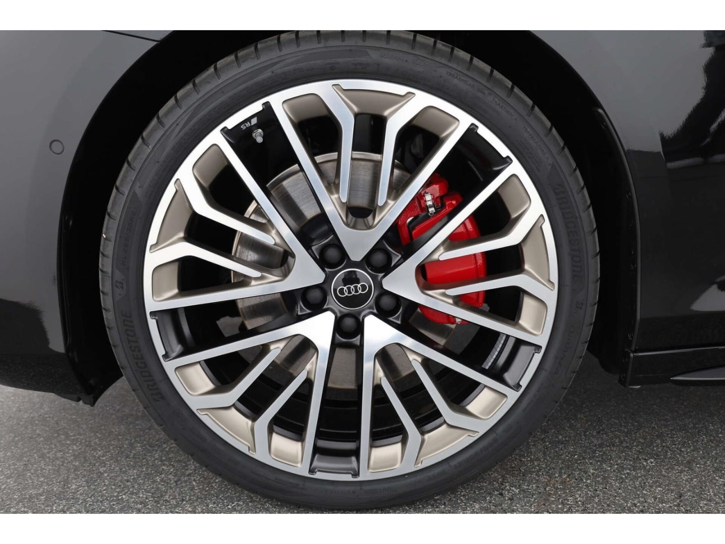 Bild über Audi A6 Avant TFSI quattro 270 kW S tronic - für weitere Informationen kontaktieren Sie den Audi Partner