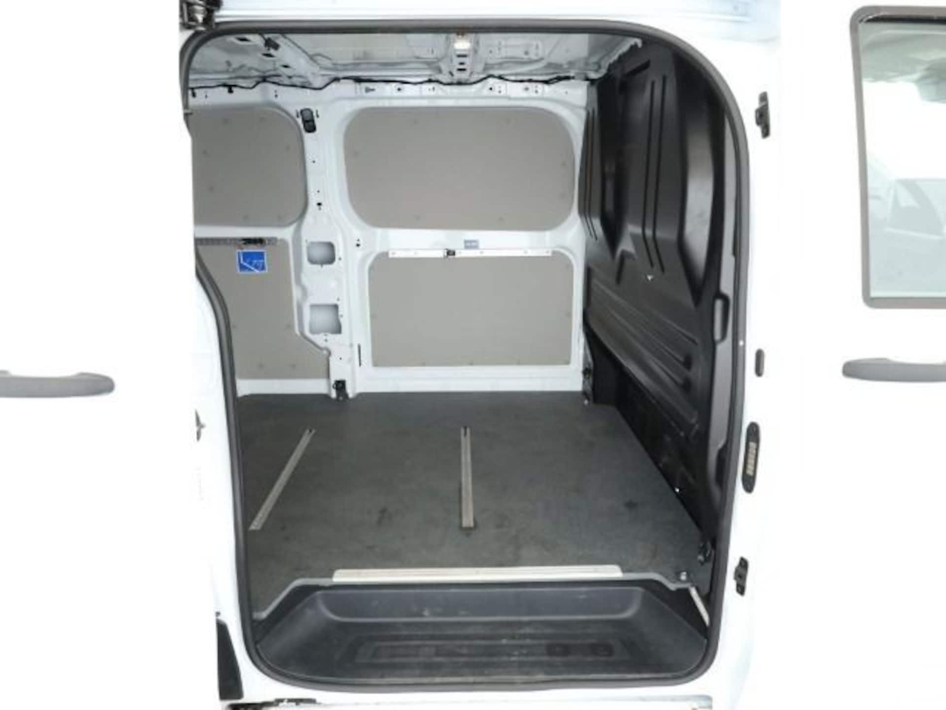 Volkswagen Transporter Kasten langer Radstand
