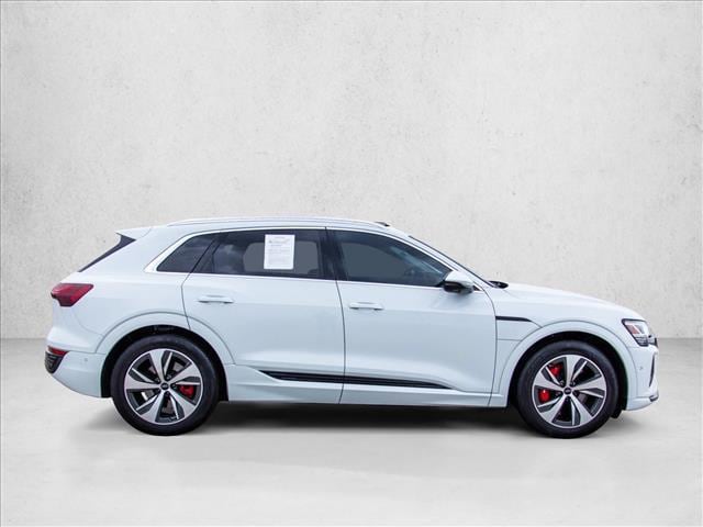 2024 Audi Q8 e-tron