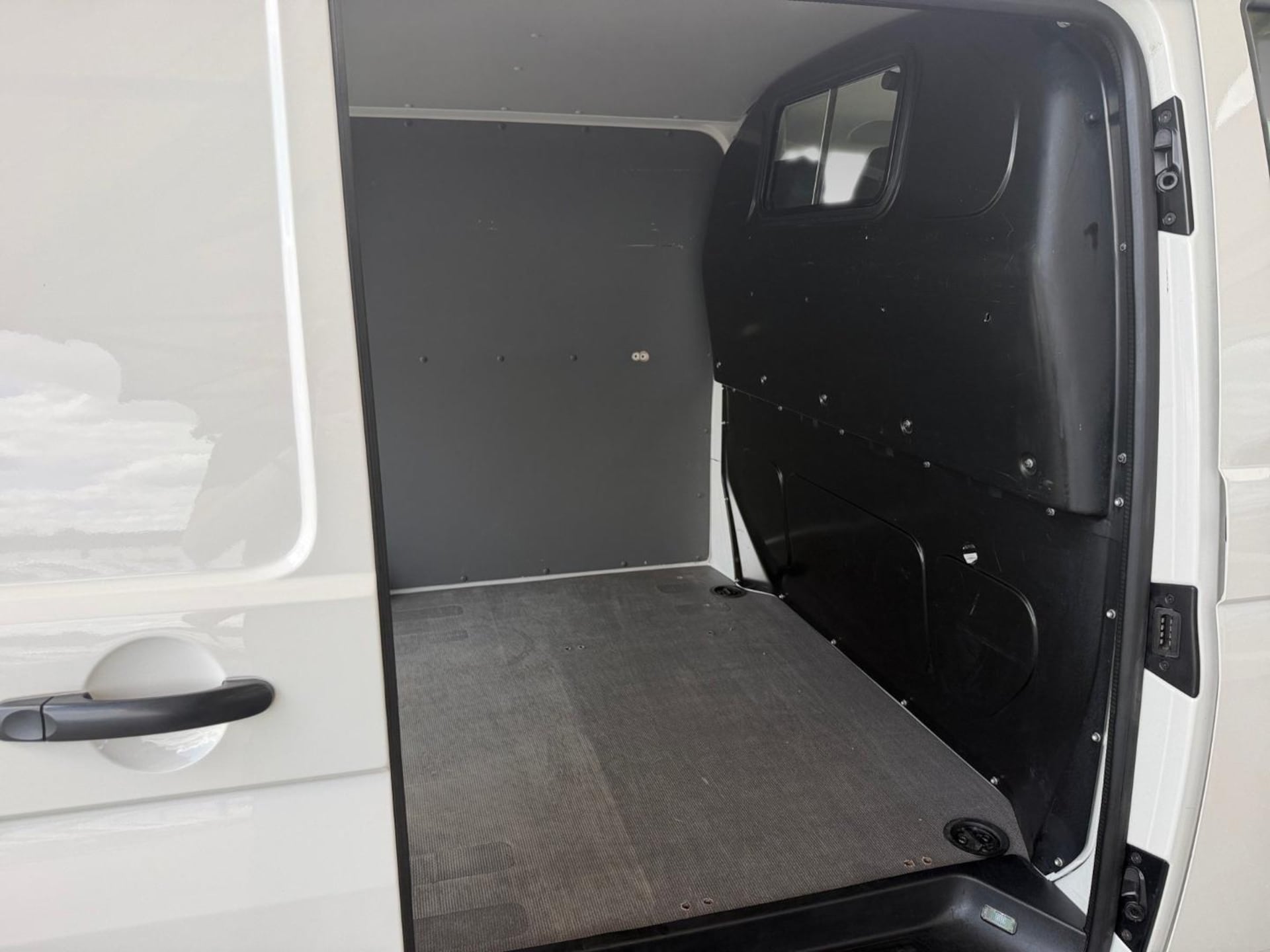 Volkswagen T6.1 Transporter Kasten kurzer Radstand