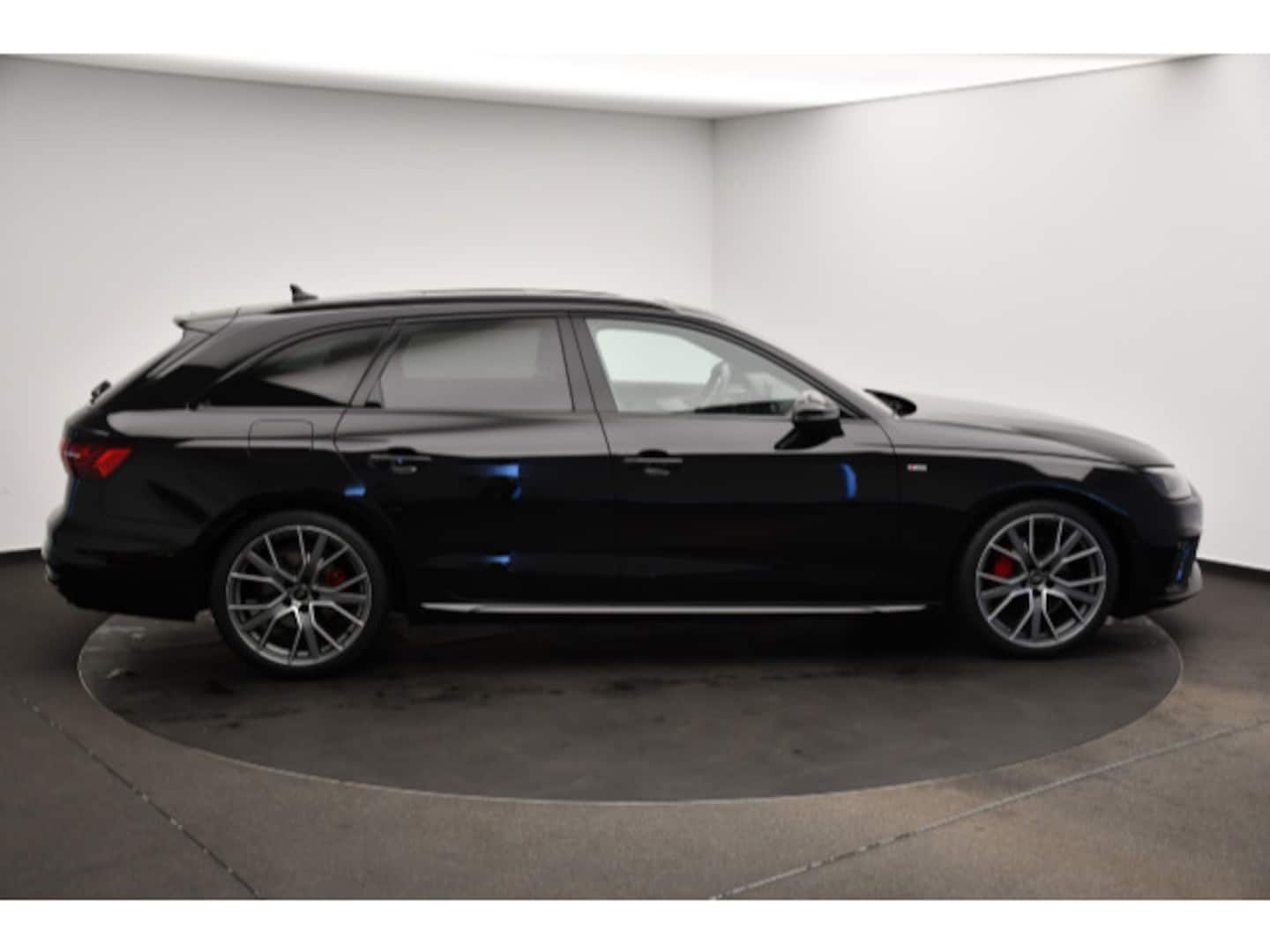 Bild über Audi A4 Avant S line 40 TFSI S tronic - für weitere Informationen kontaktieren Sie den Audi Partner