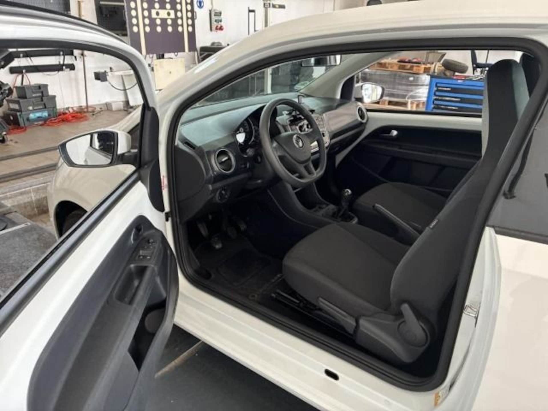 Volkswagen up!