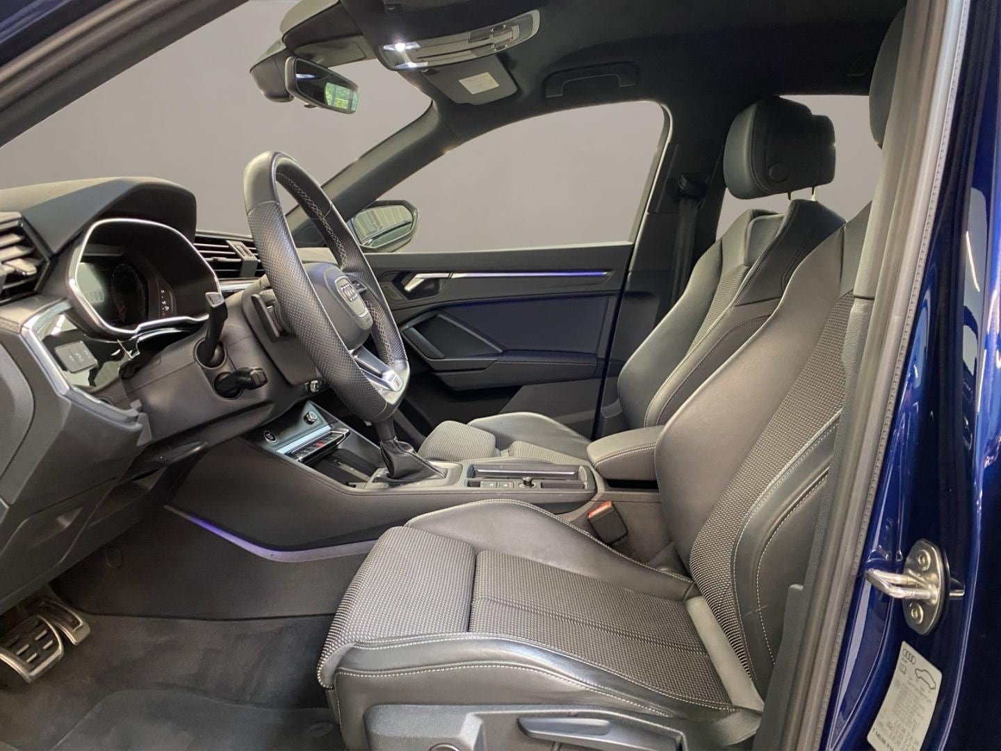 Bild über Audi Q3 S line 35 TFSI S tronic - für weitere Informationen kontaktieren Sie den Audi Partner