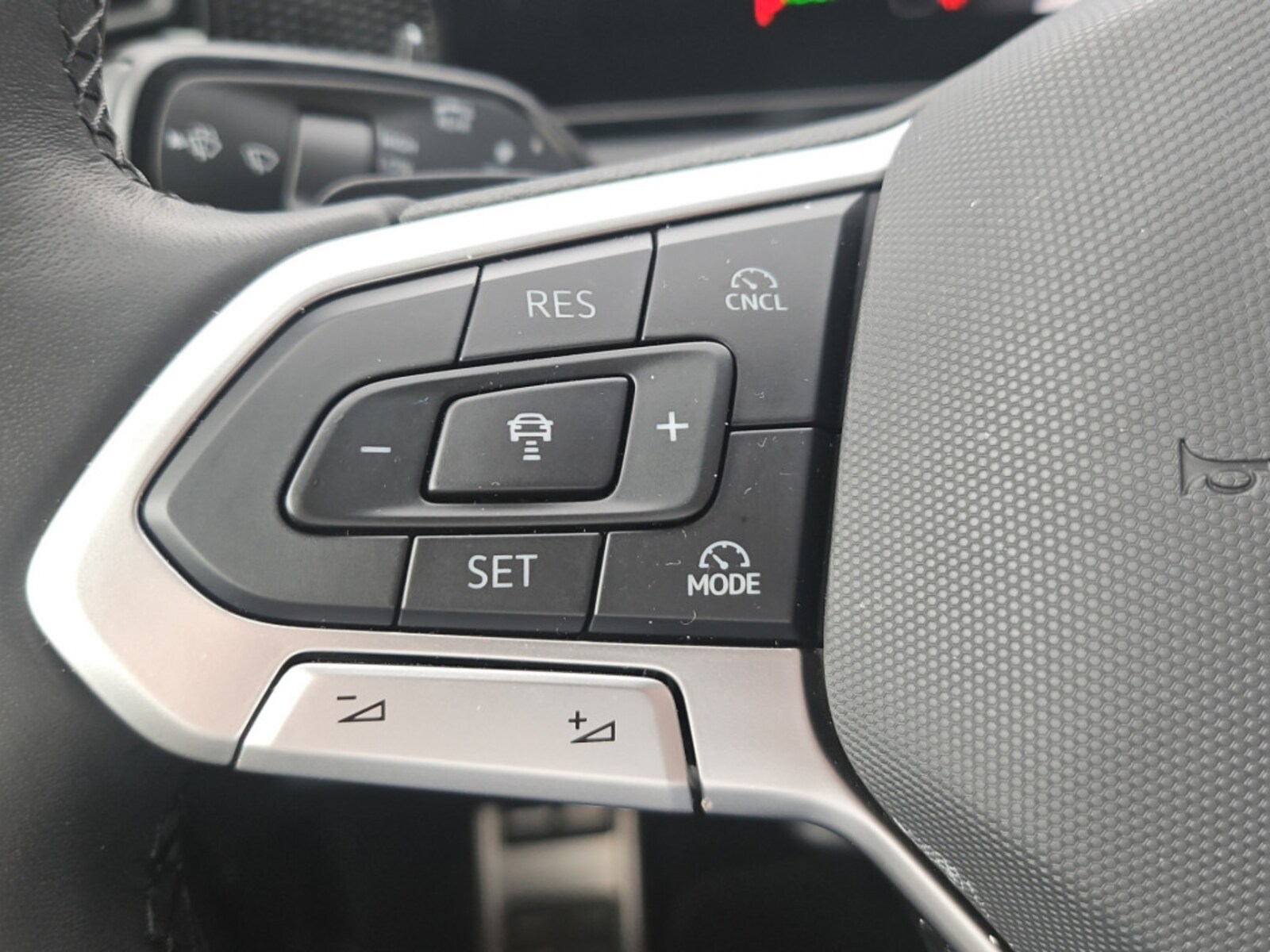 Volkswagen Tiguan – Bild 24