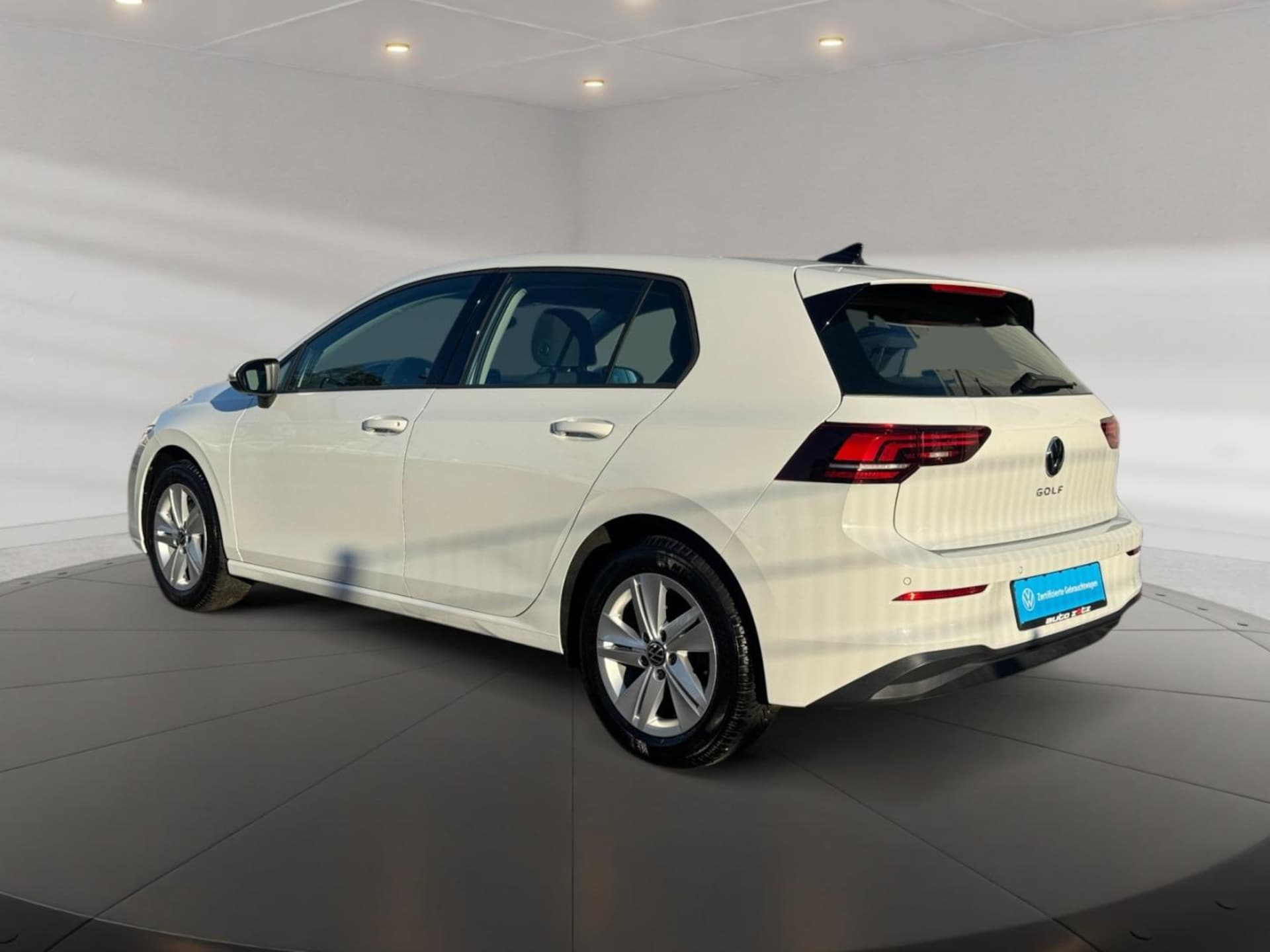 Volkswagen Golf Life
