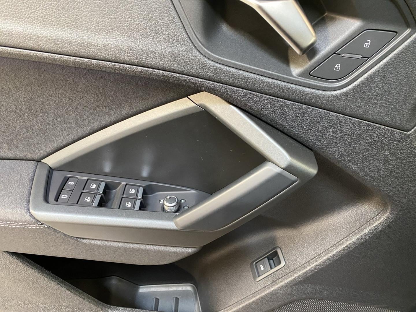 Bild über Audi Q3 S line 35 TFSI S tronic - für weitere Informationen kontaktieren Sie den Audi Partner