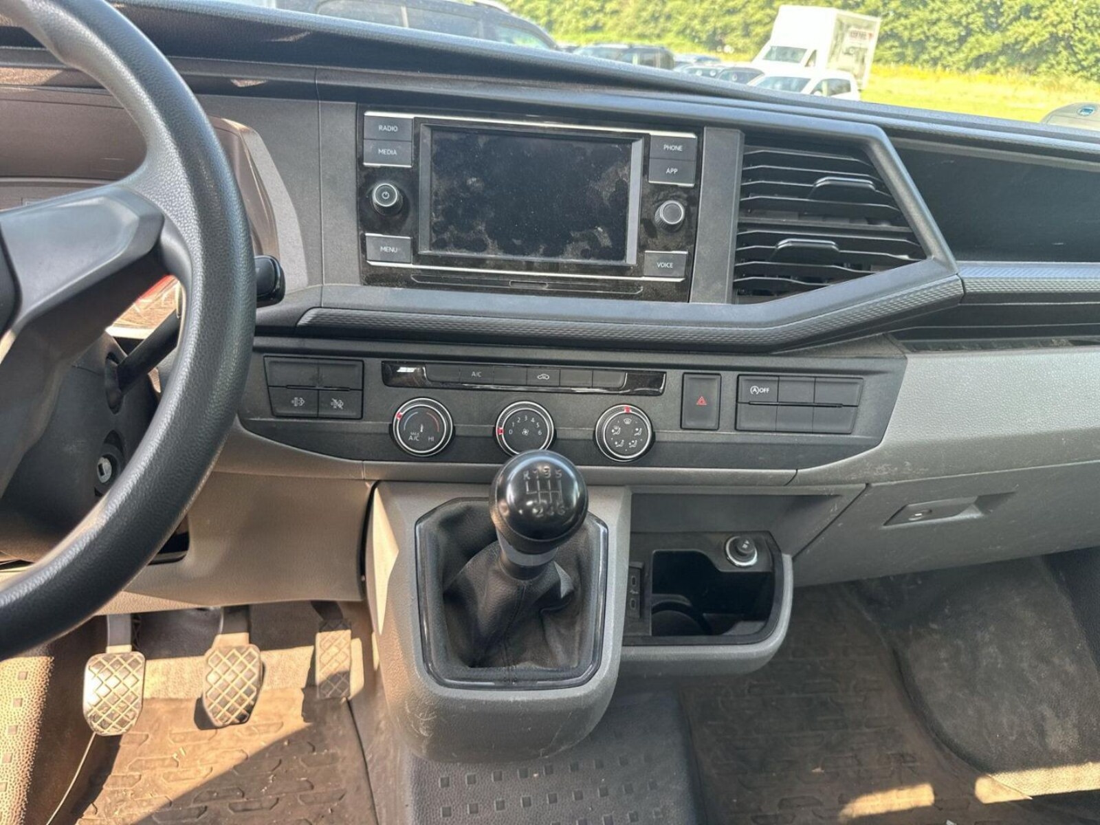 Volkswagen T6.1 Transporter Pritschenwagen Einzelkabine – Bild 13