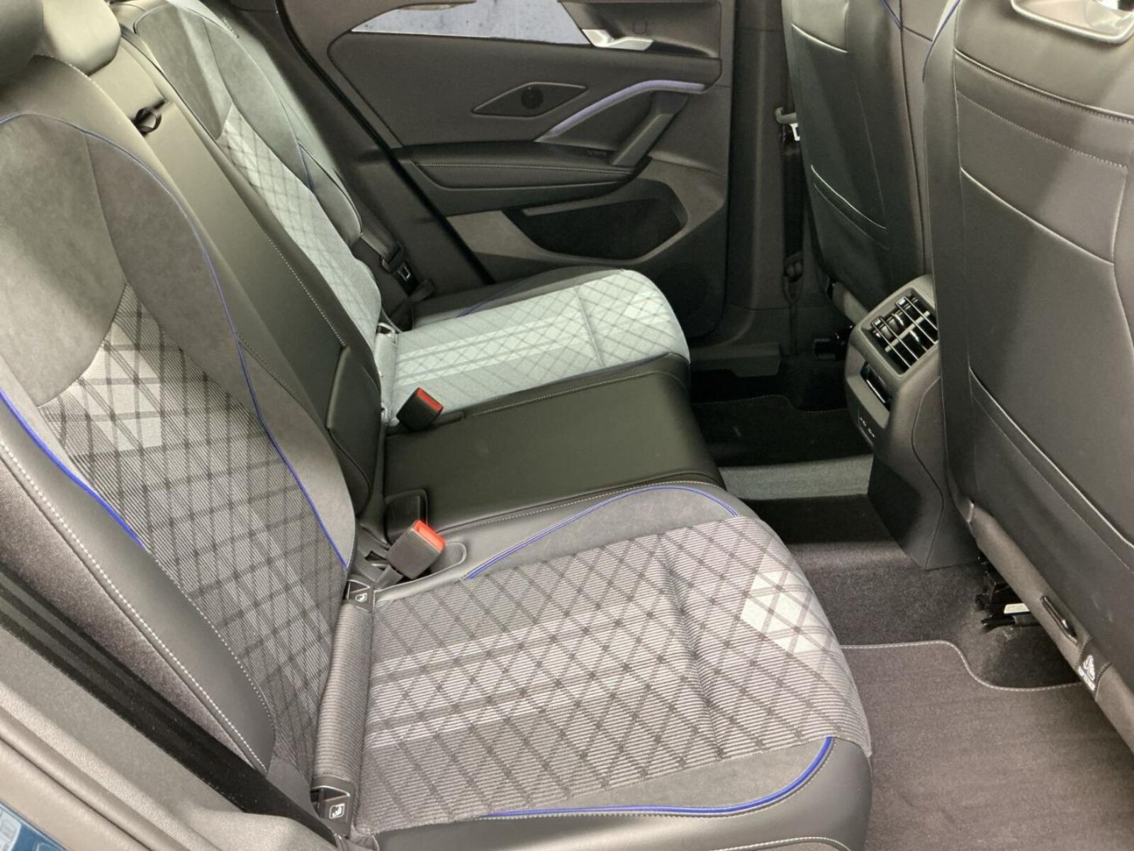 Volkswagen Tiguan – Bild 15