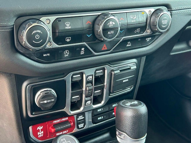 2024 Jeep Wrangler 4-Door Rubicon - Photo 31