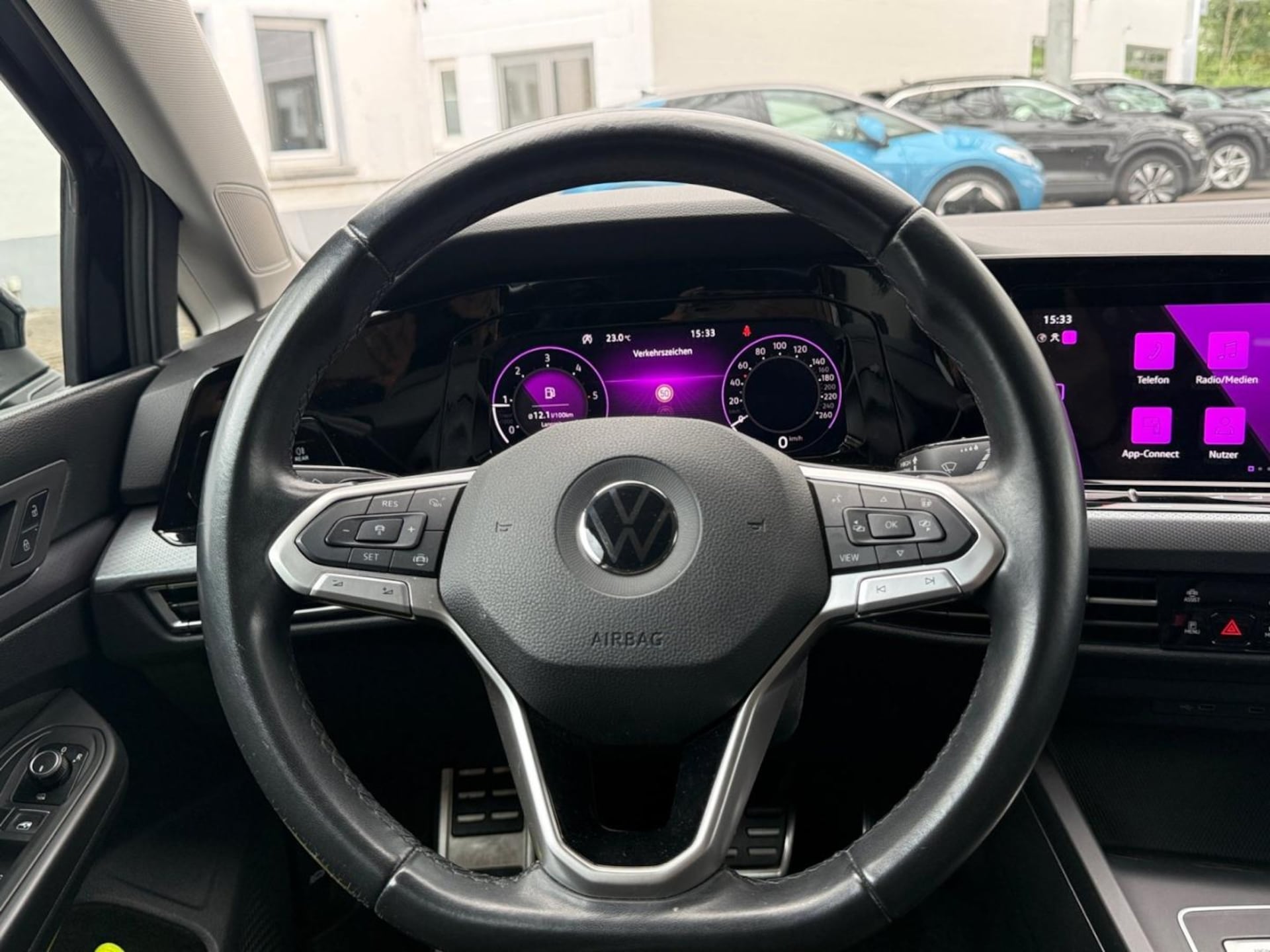 Volkswagen Golf Life