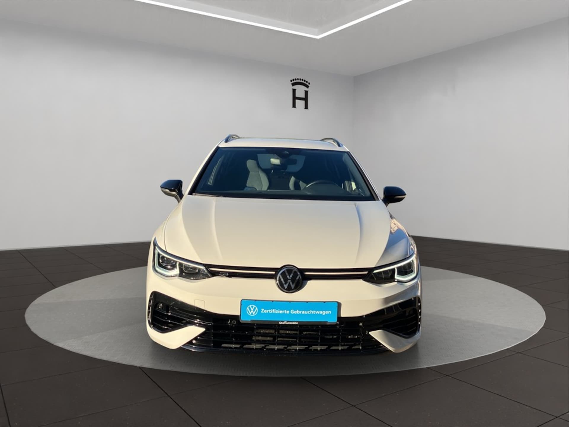 Volkswagen Golf Variant R