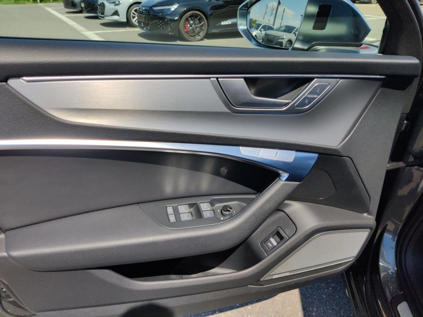Bild über Audi S6 Limousine TDI quattro tiptronic - für weitere Informationen kontaktieren Sie den Audi Partner
