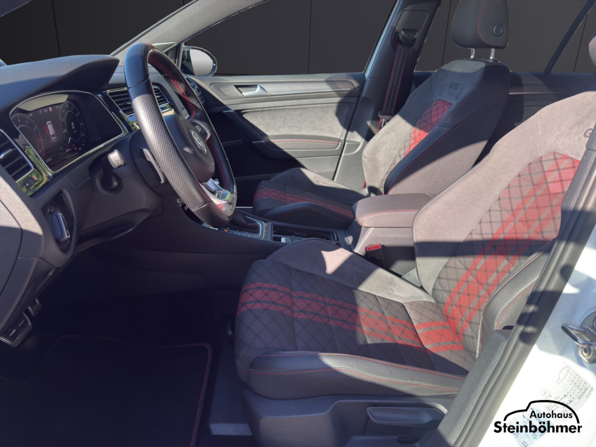 Volkswagen Golf GTI
