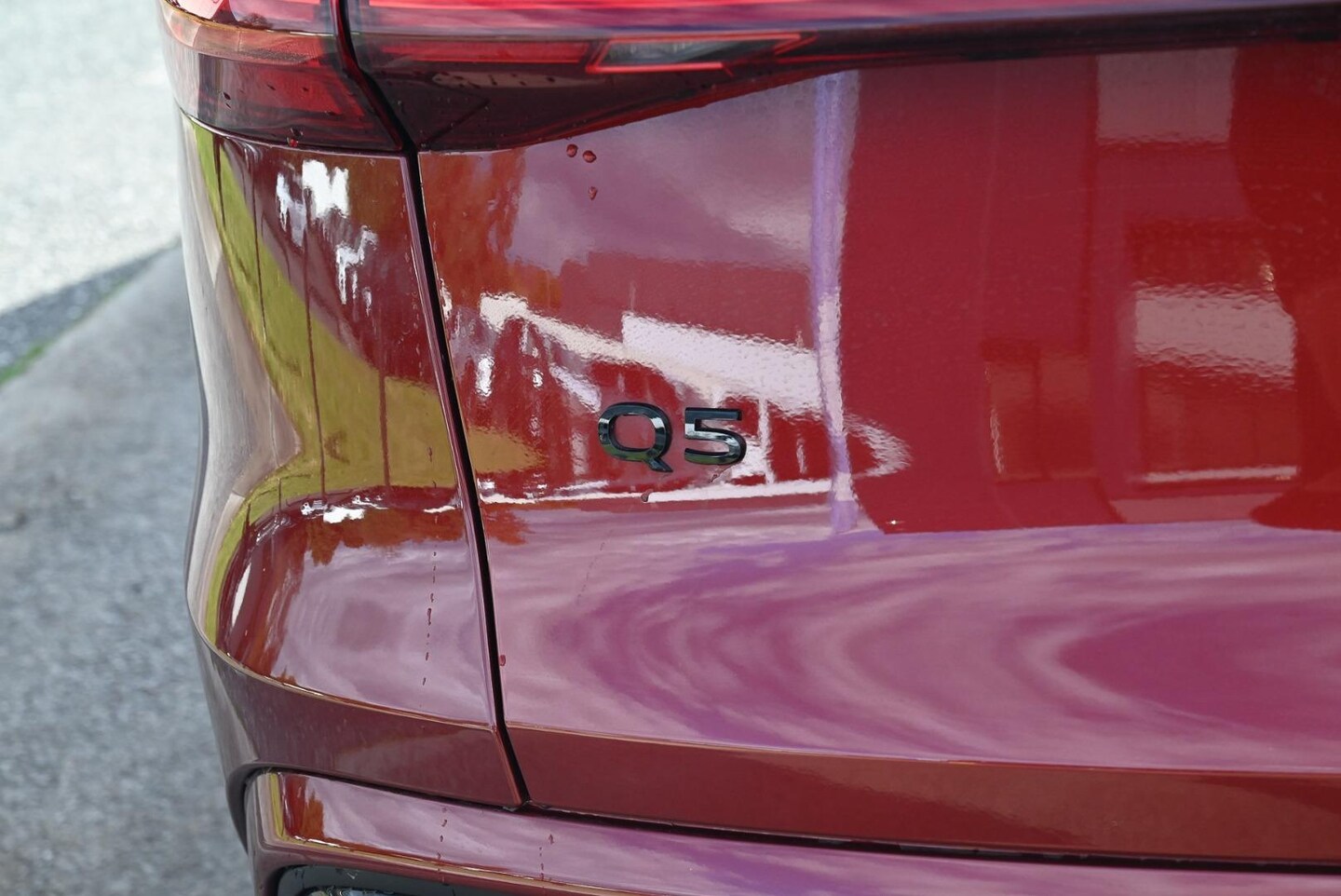 Image about Audi Q5 SUV e-hybrid quattro S tronic