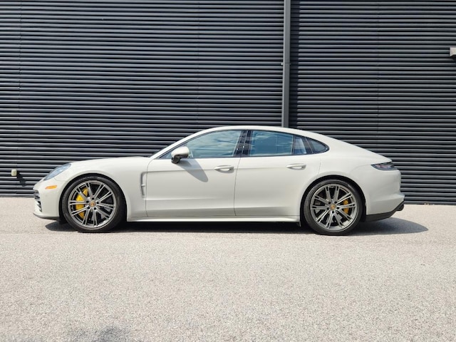 2023 Porsche Panamera