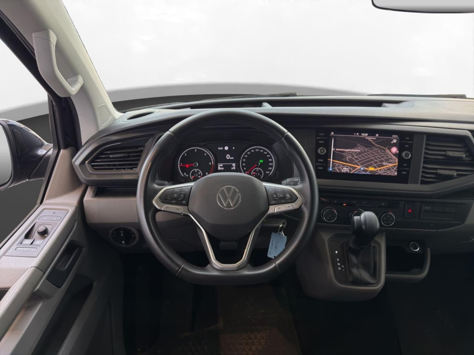 Volkswagen T6.1 Transporter Kombi kurzer Radstand