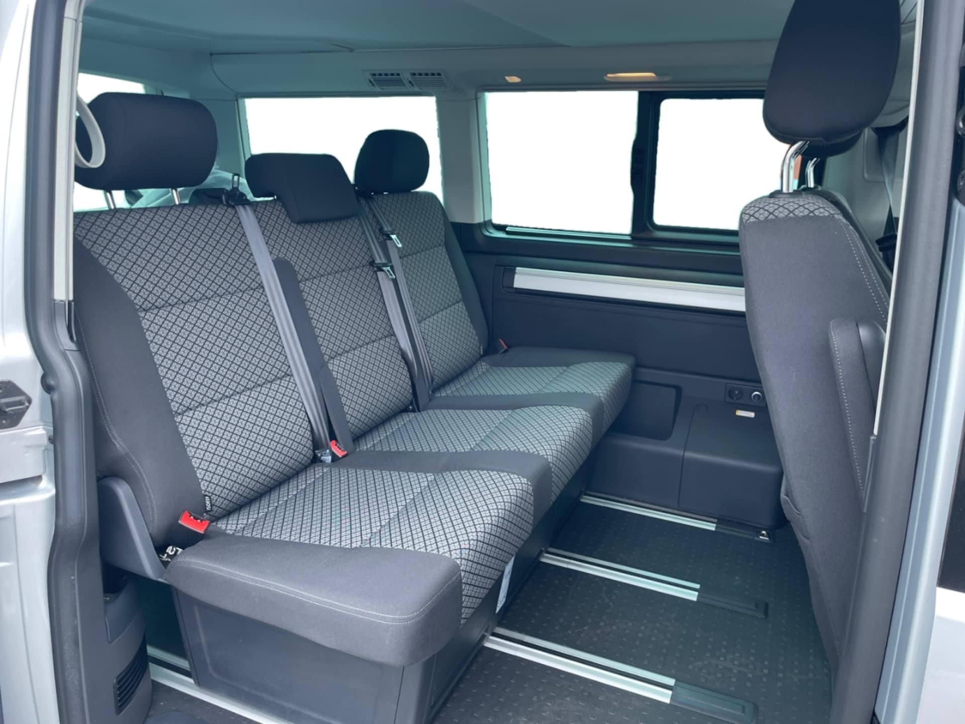Volkswagen T6.1 California Beach