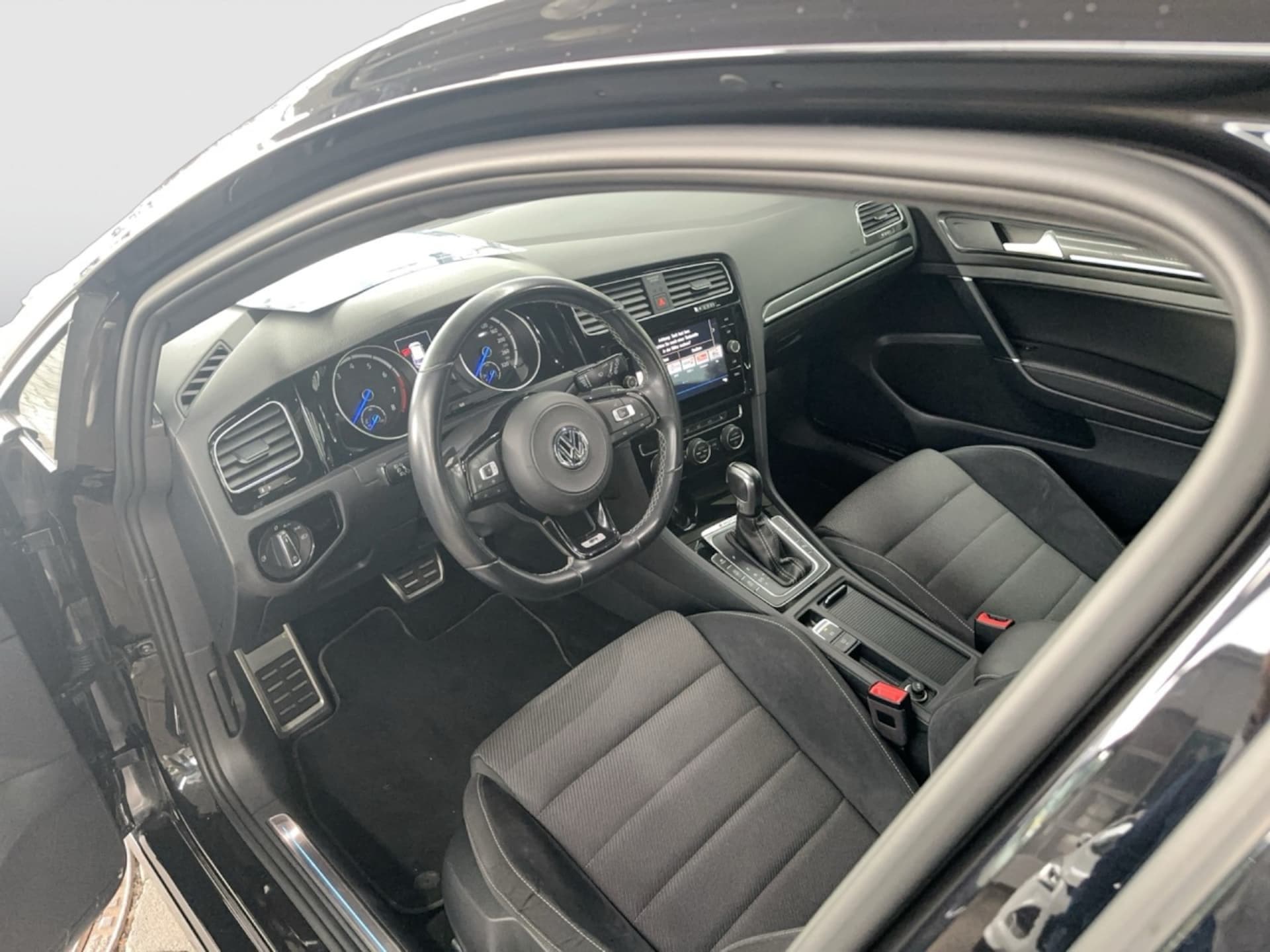 Volkswagen Golf R