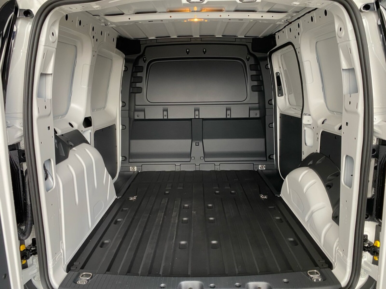 Volkswagen Caddy Cargo – Bild 10
