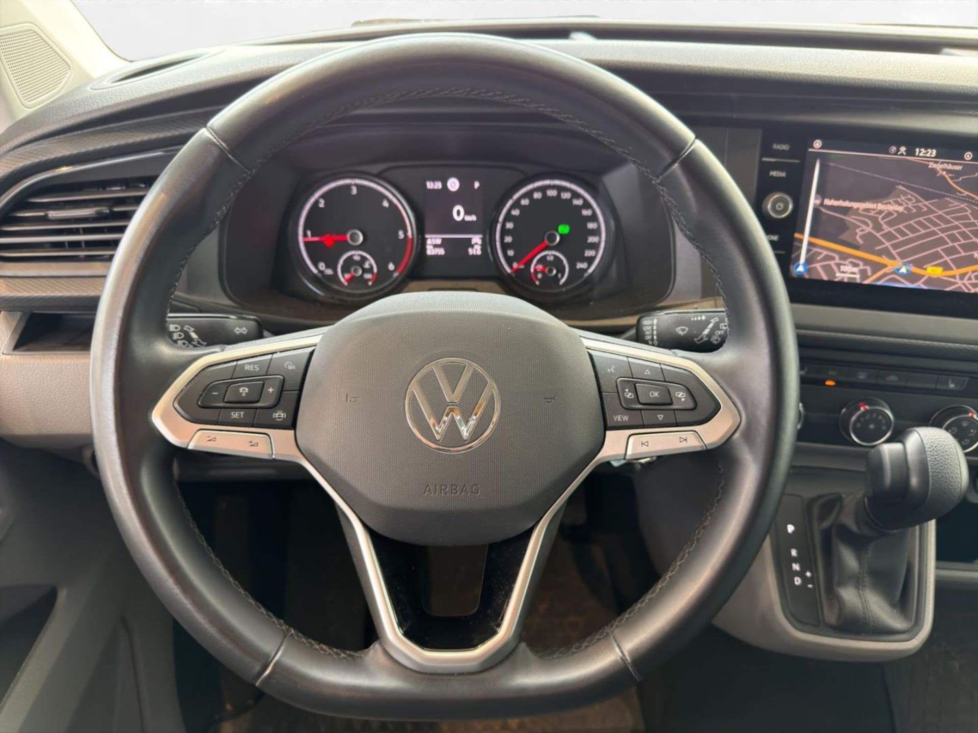 Volkswagen T6.1 Transporter Kombi kurzer Radstand
