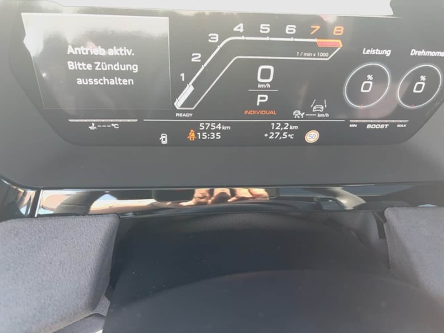 Bild über Audi RS 3 Sportback TFSI quattro 294 kW S tronic - für weitere Informationen kontaktieren Sie den Audi Partner