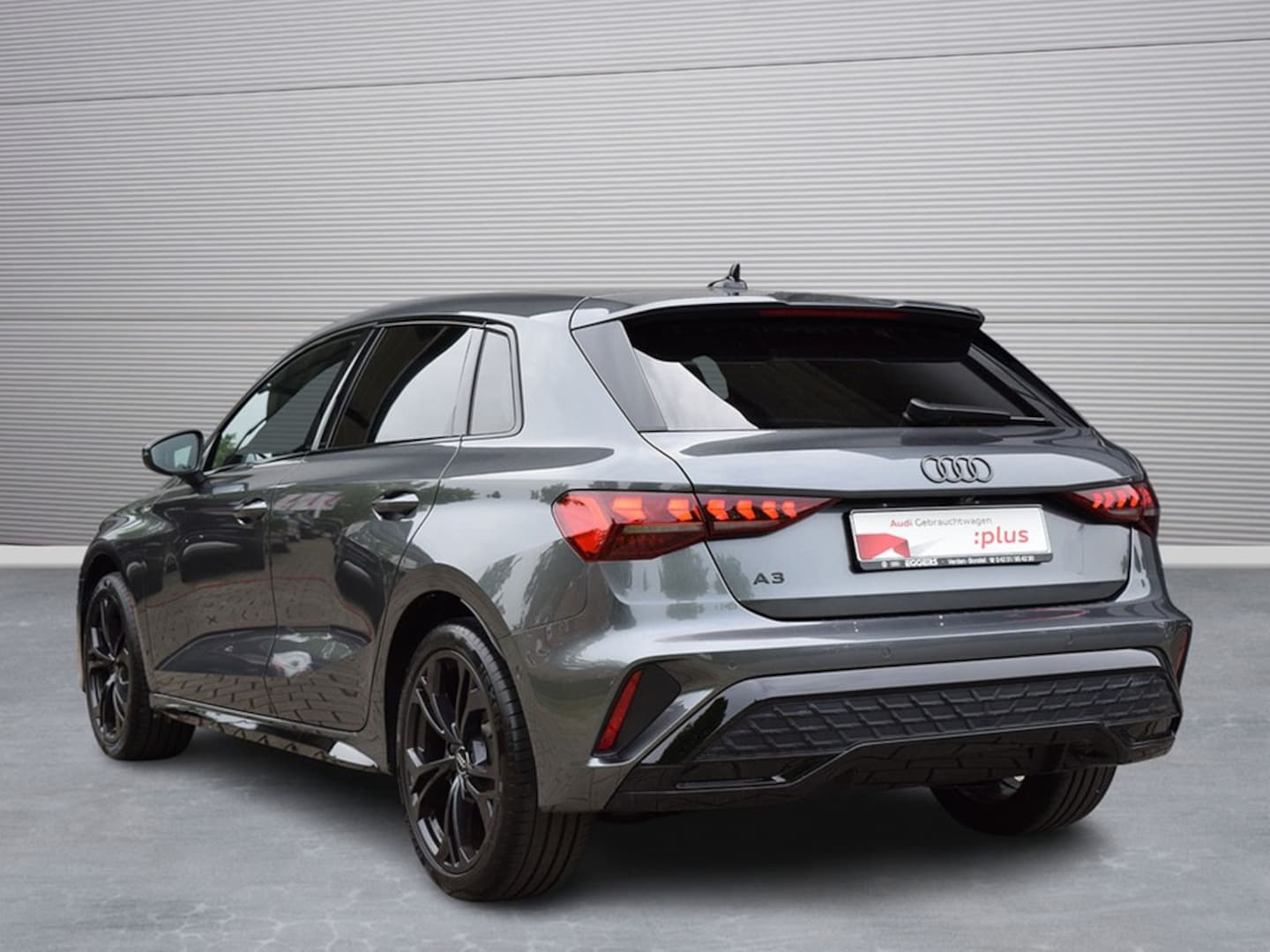Bild über Audi A3 Sportback S line 35 TFSI S tronic - für weitere Informationen kontaktieren Sie den Audi Partner