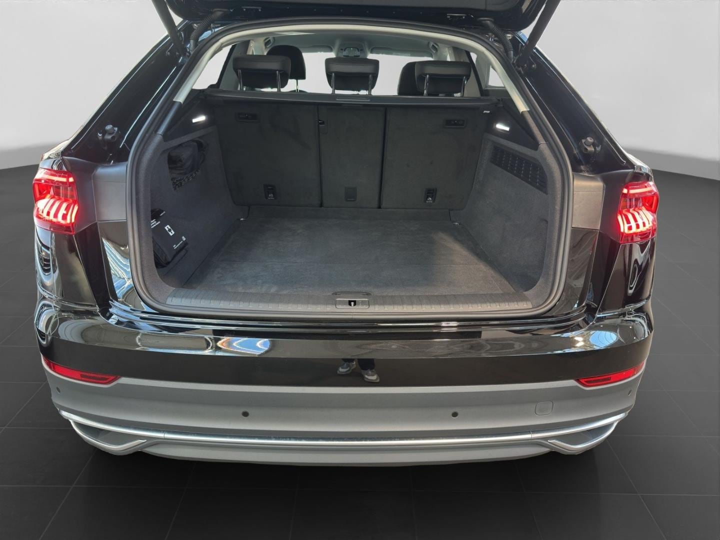 Bild über Audi Q8 50 TDI quattro tiptronic - für weitere Informationen kontaktieren Sie den Audi Partner