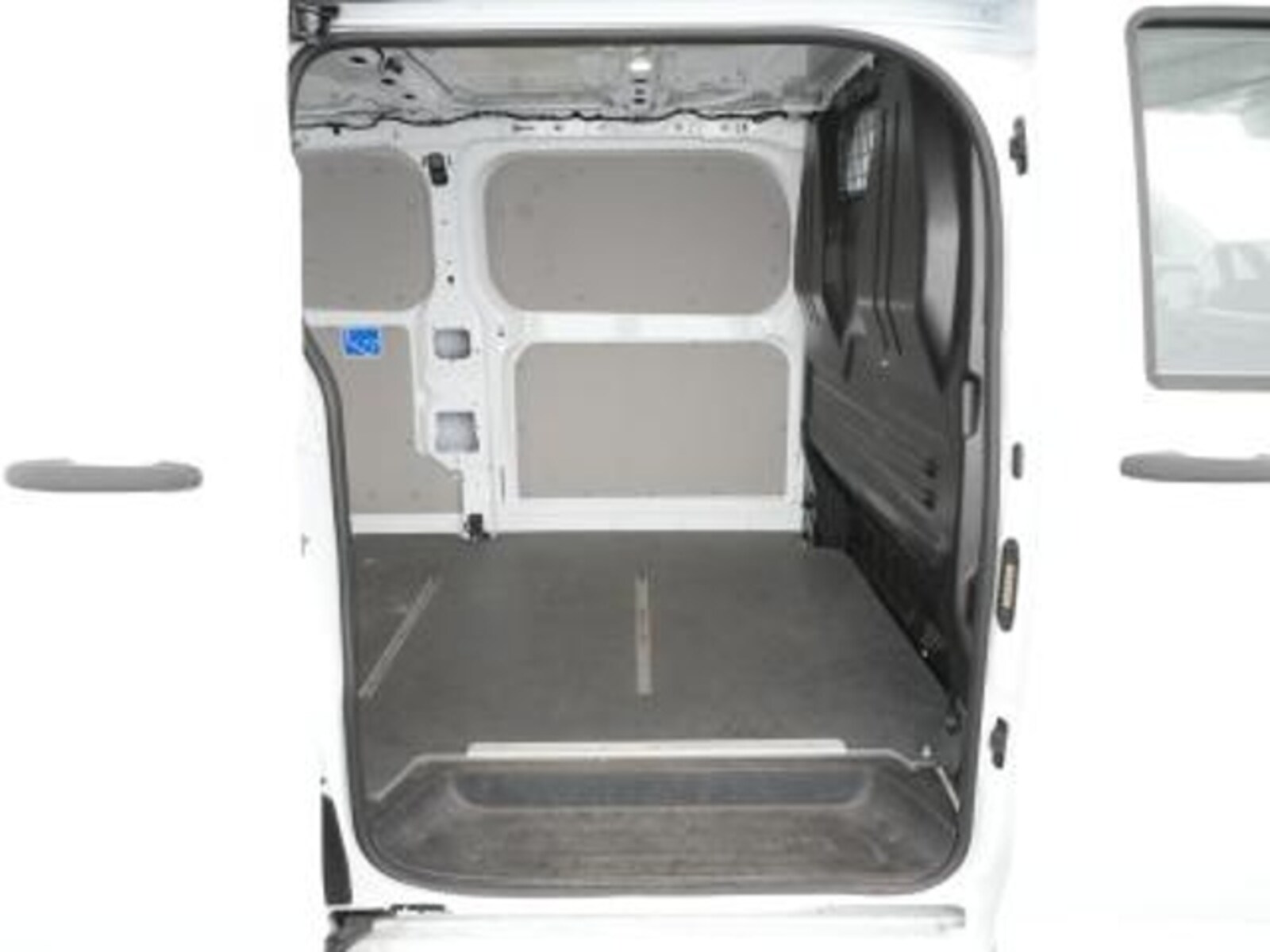 Volkswagen Transporter Kasten langer Radstand – Bild 5