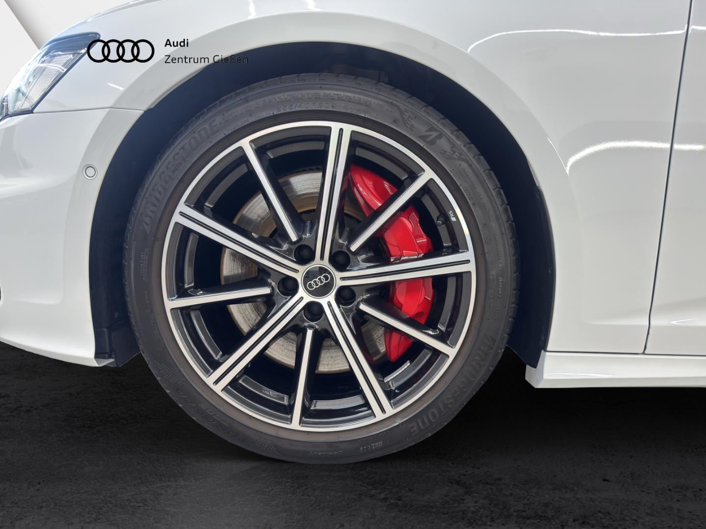 Bild über Audi S6 Avant TDI quattro tiptronic - für weitere Informationen kontaktieren Sie den Audi Partner