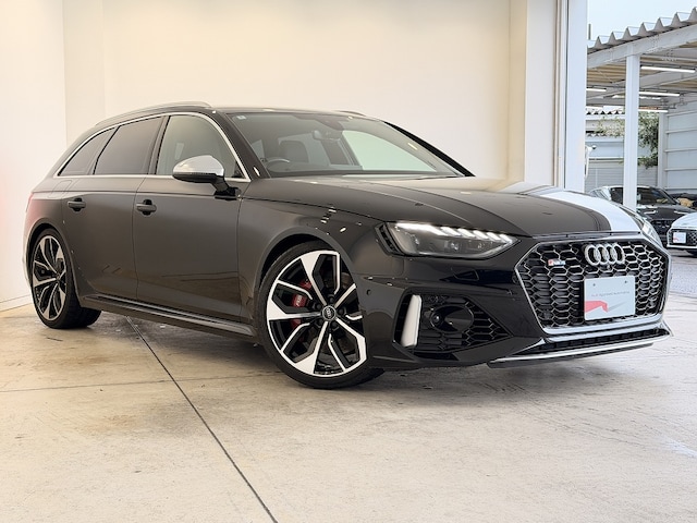 Audi RS 4 Avant RS 4 Avant for more details contact your dealer