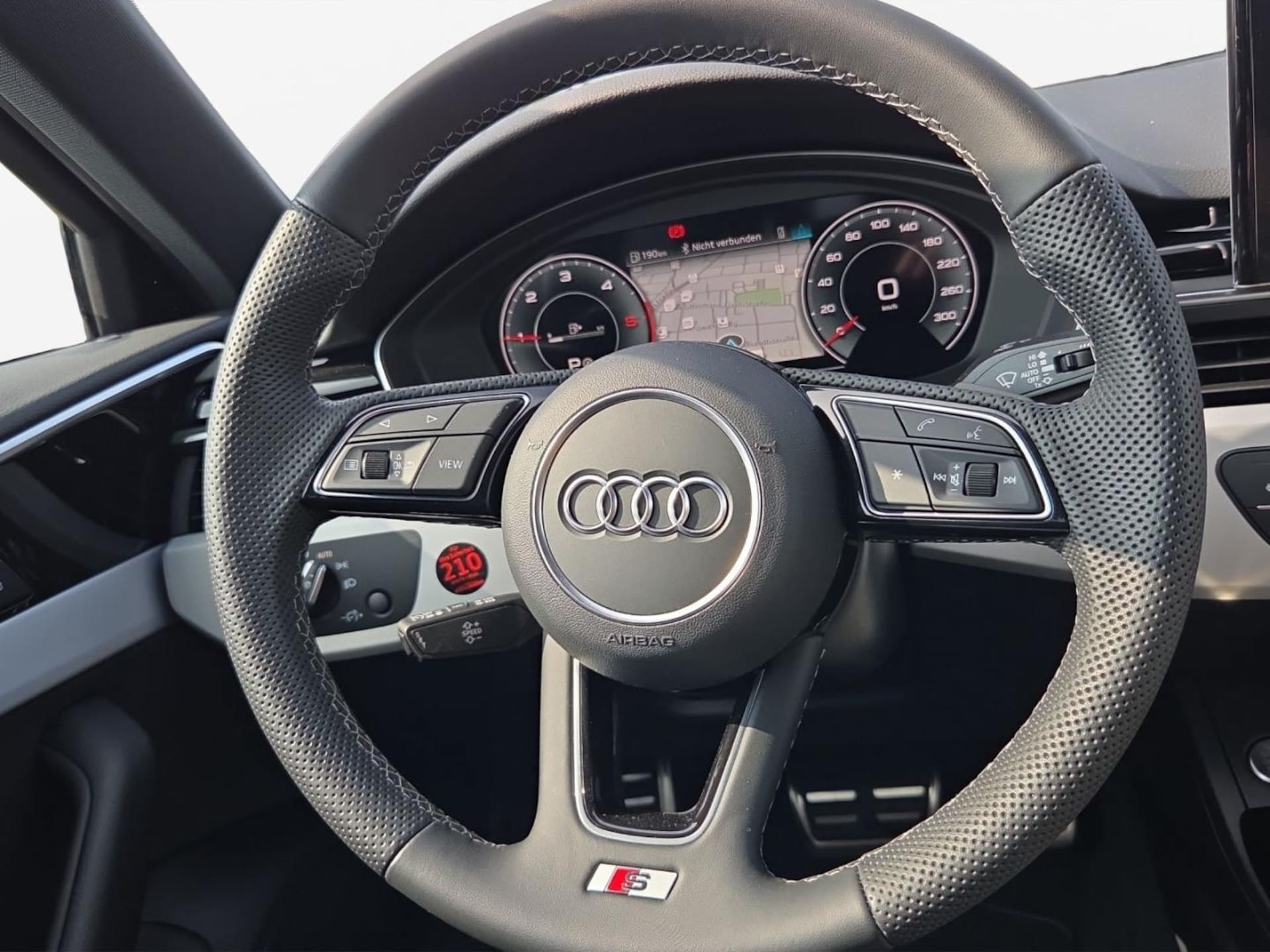 Audi A4 Avant S line