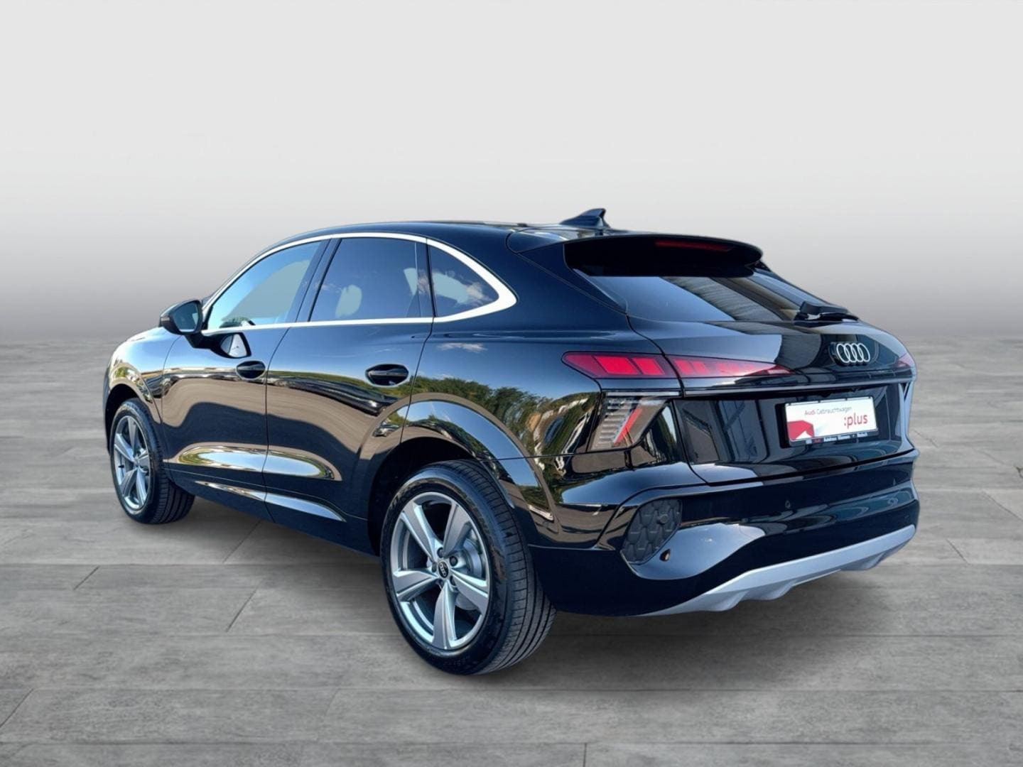 Bild über Audi Q3 Sportback TFSI 110 kW S tronic - für weitere Informationen kontaktieren Sie den Audi Partner
