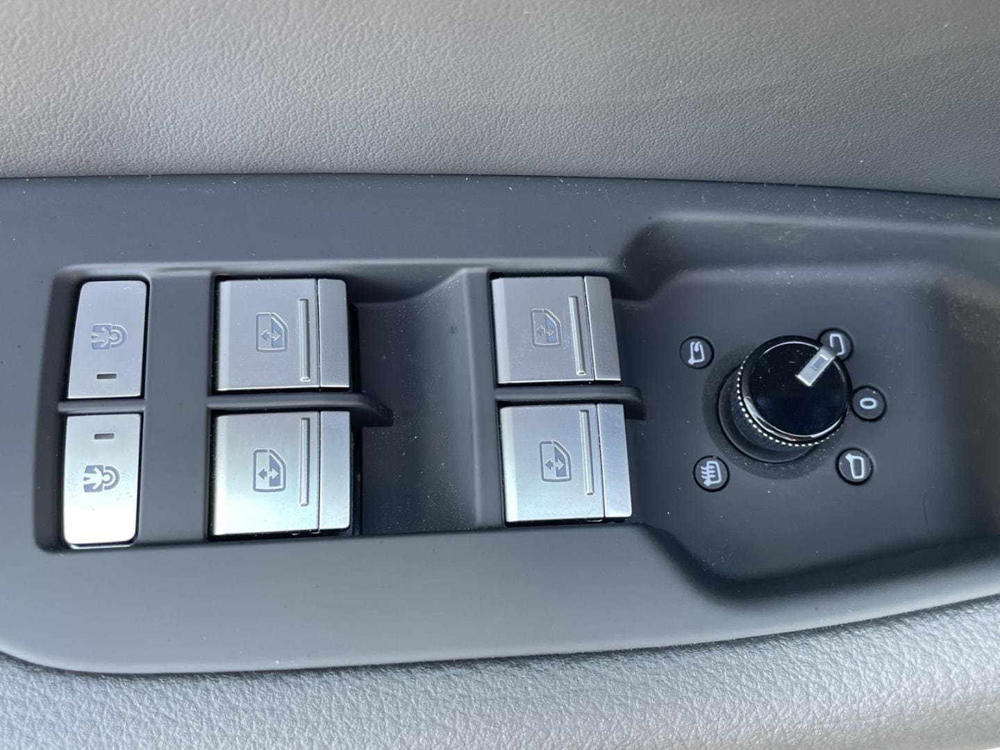 Bild über Audi A6 Avant TFSI e S line 55 TFSI e quattro S tronic - für weitere Informationen kontaktieren Sie den Audi Partner