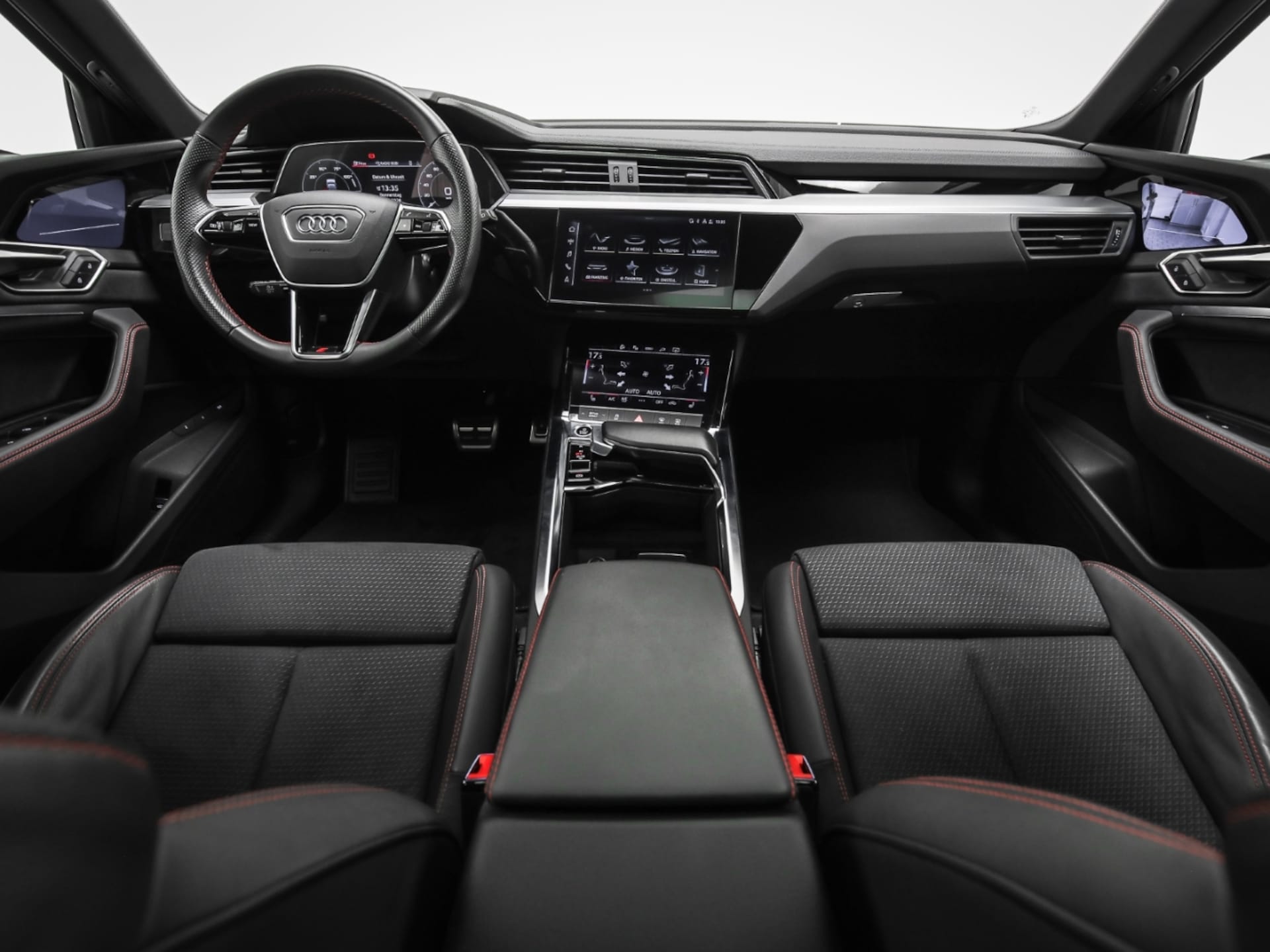 Audi Q8 e-tron S line