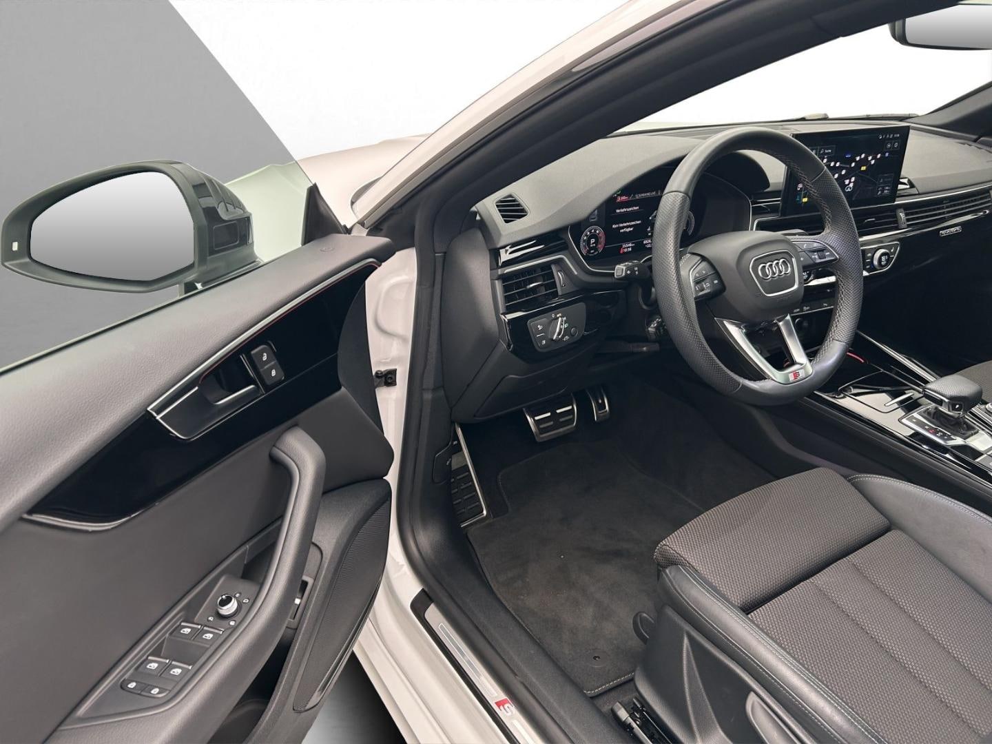 Bild über Audi A5 Sportback S line business 40 TFSI quattro S tronic - für weitere Informationen kontaktieren Sie den Audi Partner
