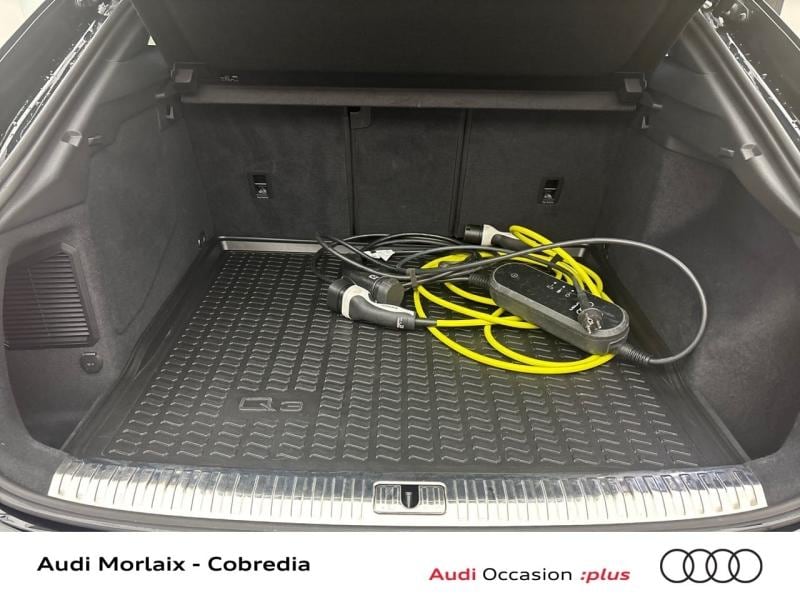 Image about Audi Q3 Sportback TFSI e S line 45 TFSI e 180 kW (245 ch) S tronic