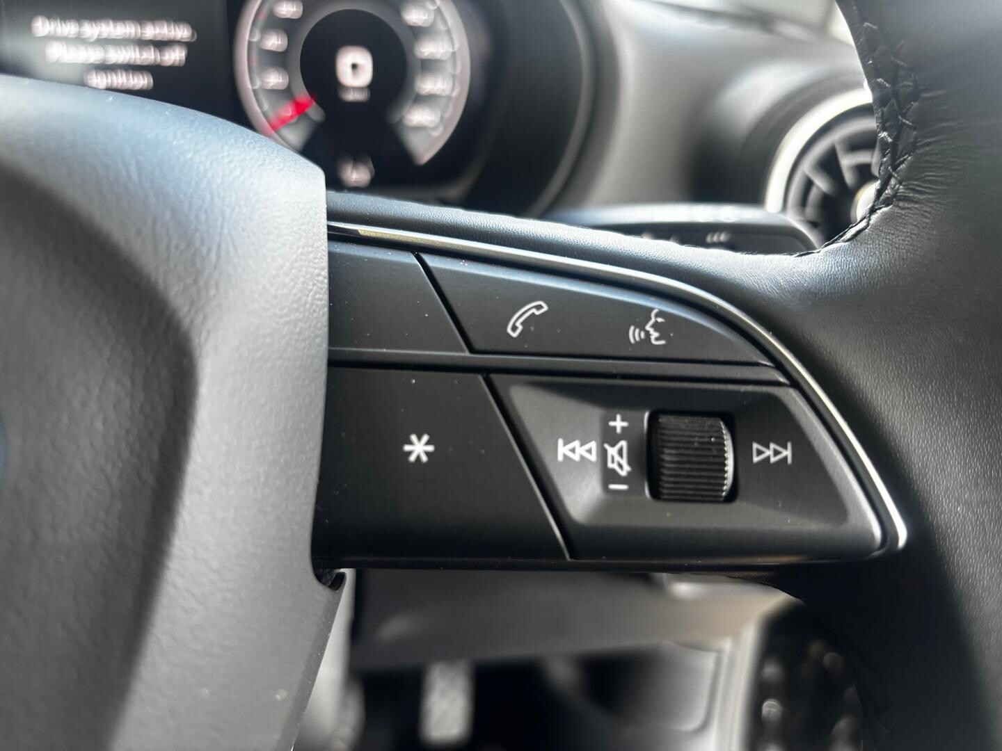 Image about Audi Q2 35 TFSI S tronic