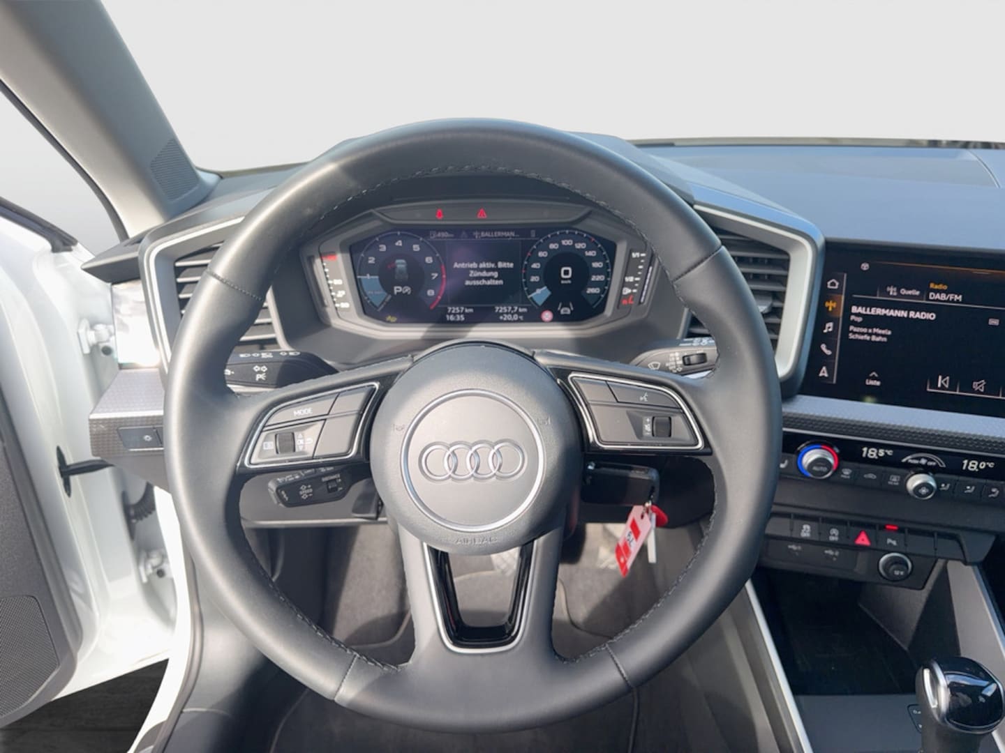 Bild über Audi A1 Sportback S line 25 TFSI S tronic - für weitere Informationen kontaktieren Sie den Audi Partner