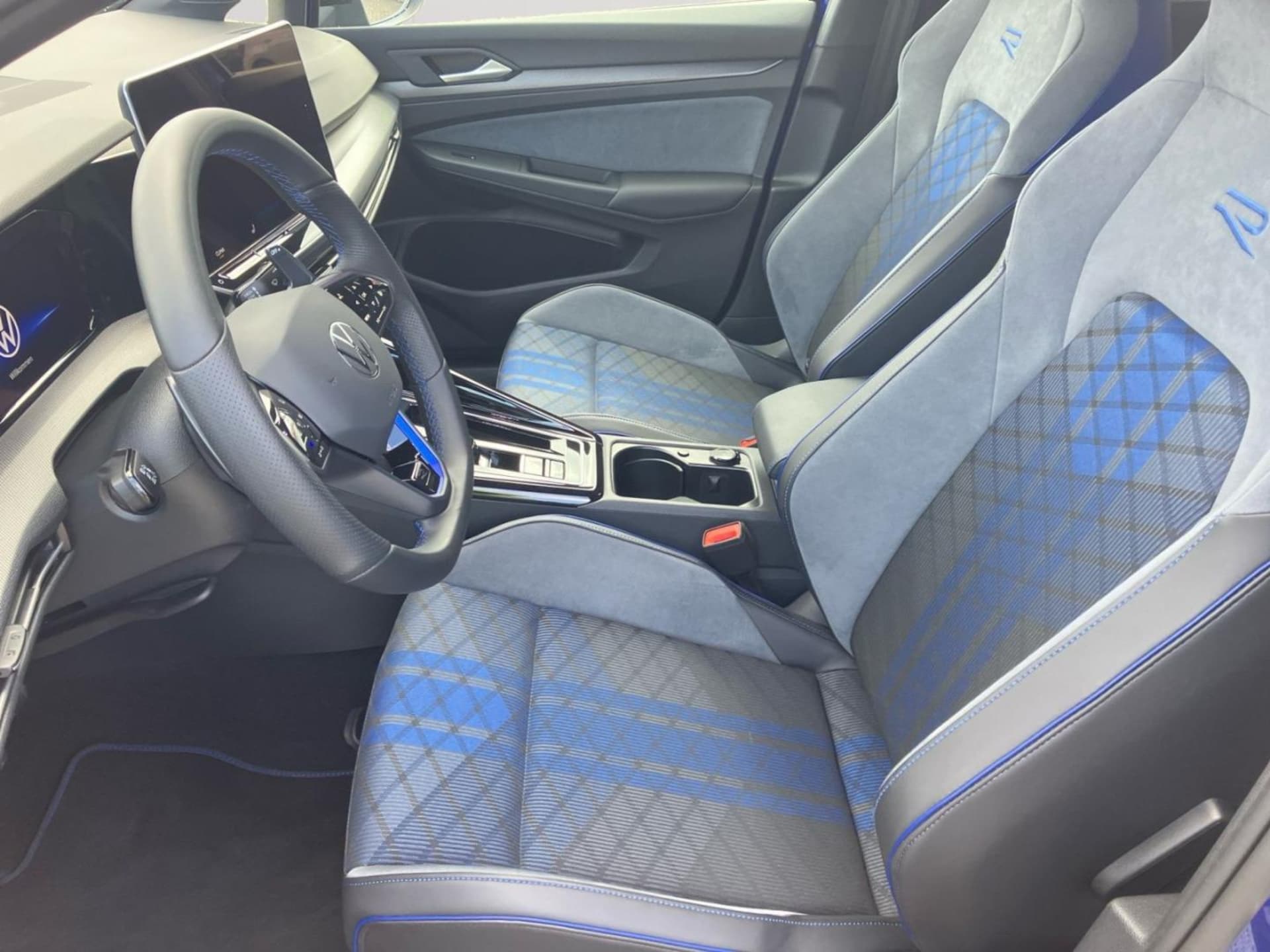 Volkswagen Golf Variant R