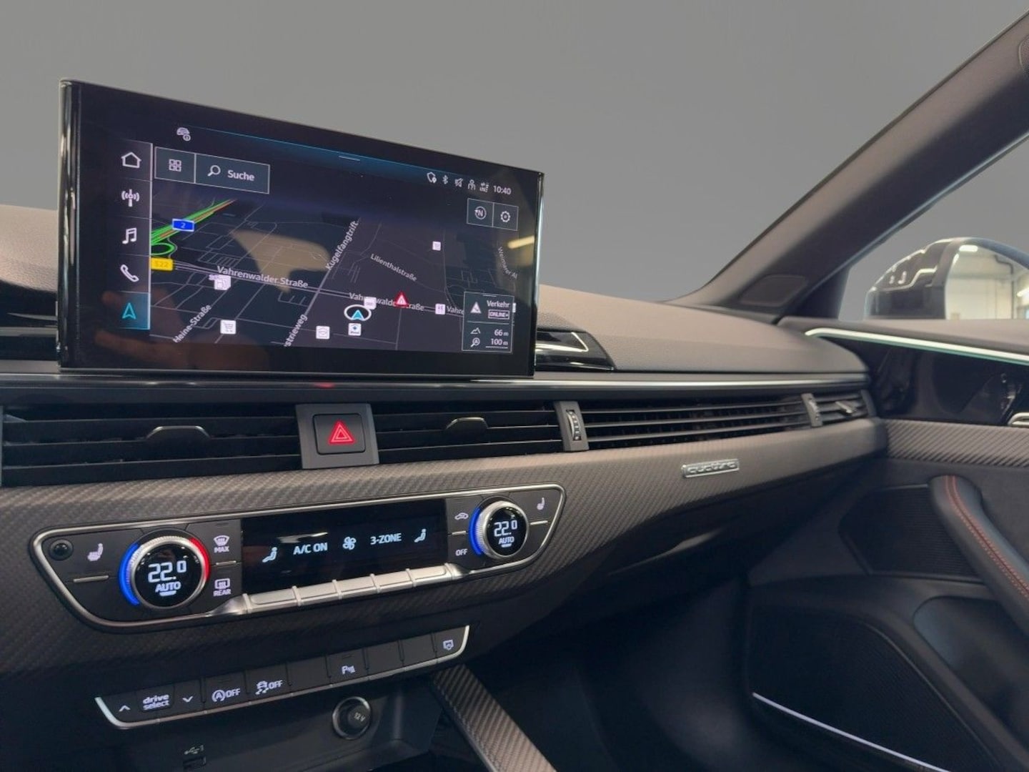 Bild über Audi RS 4 Avant TFSI quattro tiptronic - für weitere Informationen kontaktieren Sie den Audi Partner