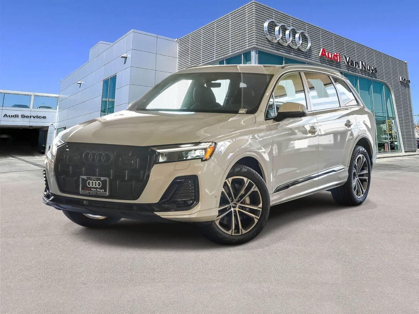 2026 Audi Q7 45 Premium Plus quattro Tiptronic's photo