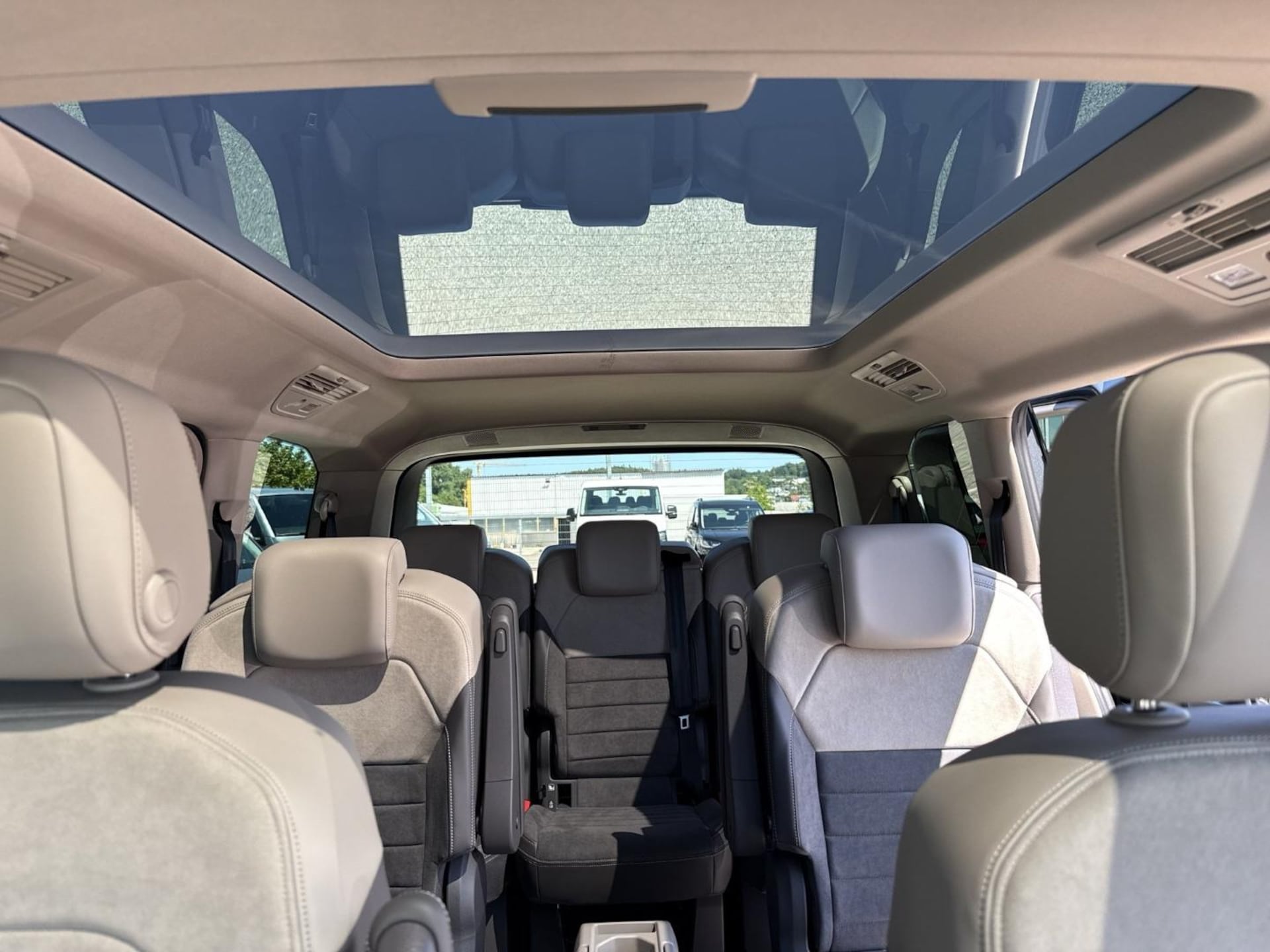 Volkswagen Multivan Style