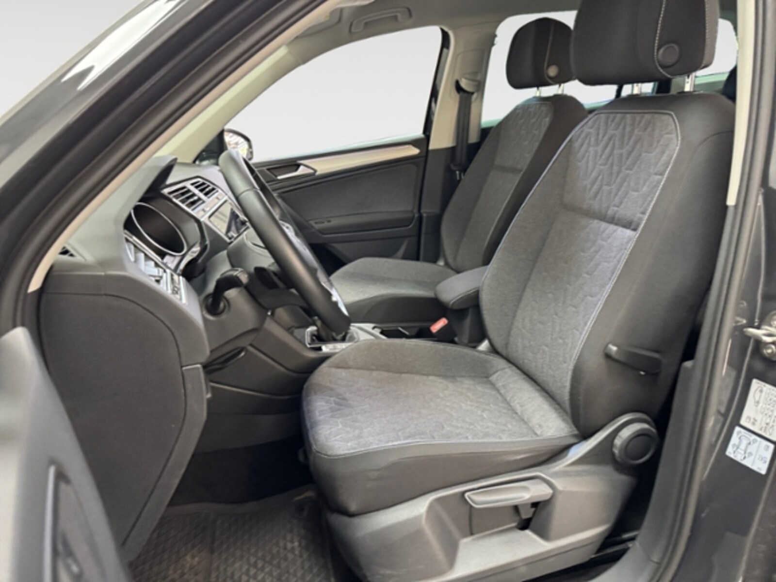 Volkswagen Tiguan – Bild 8