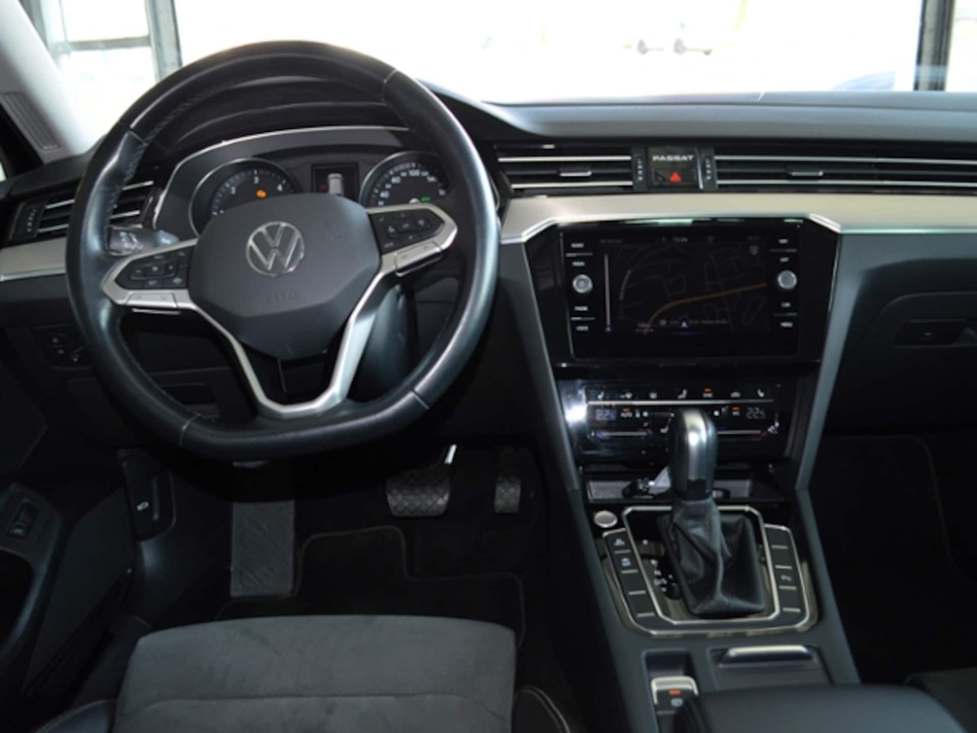 Volkswagen Passat Variant Elegance